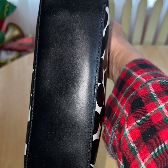Kate Spade Black and White Floral Crossbody Bag - Picture 5 of 7